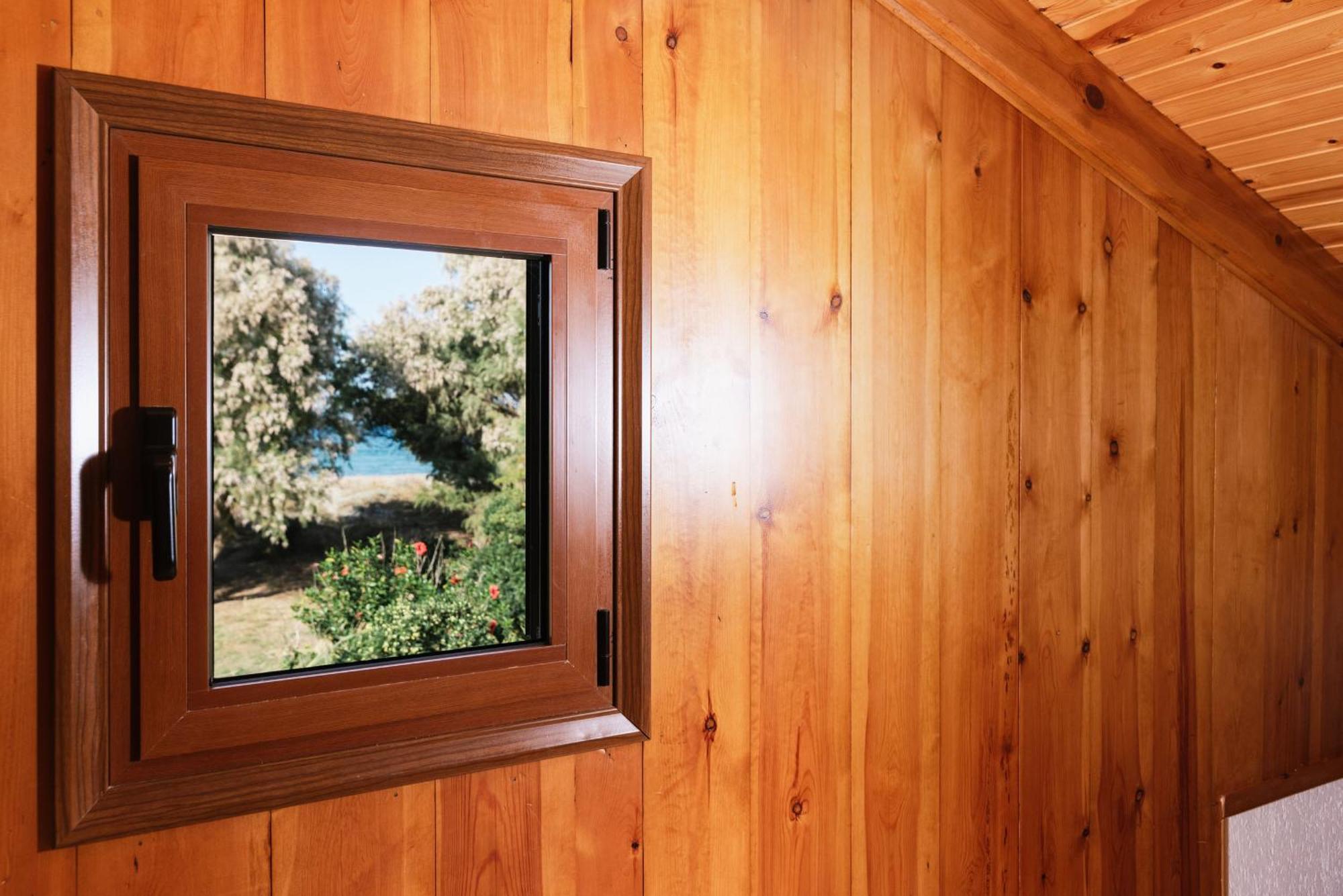 Wooden Beach House Gerani  Esterno foto